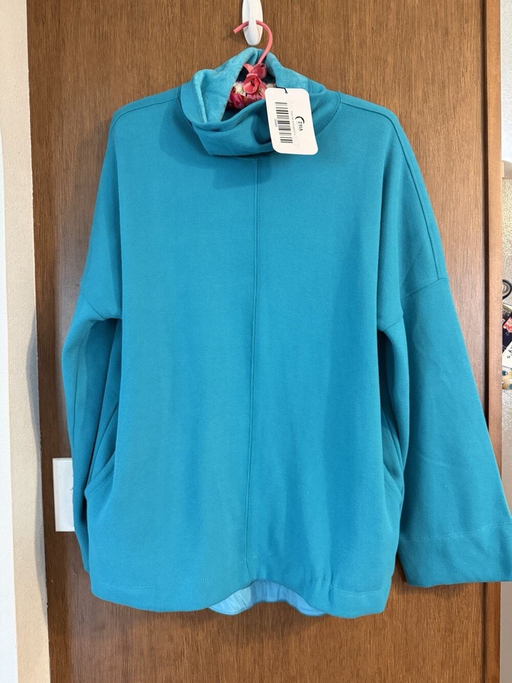 Zyia Active NWT Bright Teal Ava Sweatshirt sz Small fleece lined pockets warm